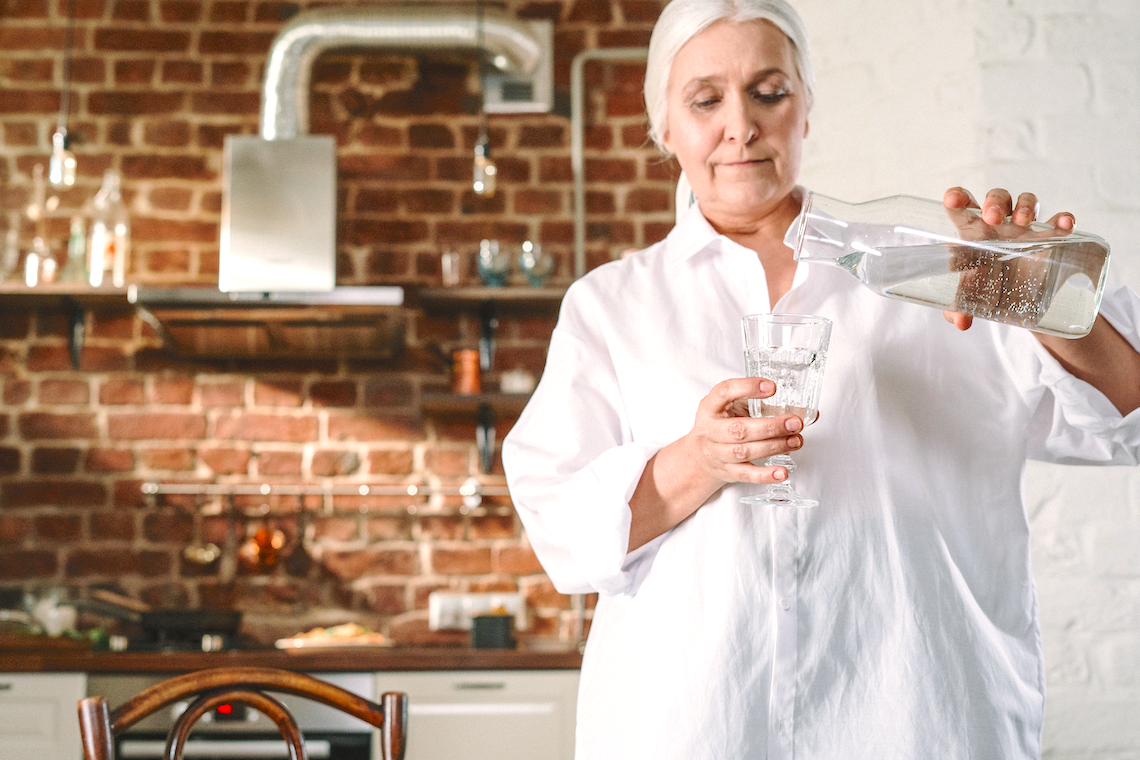 Does alkaline water help with acid reflux & heartburn?